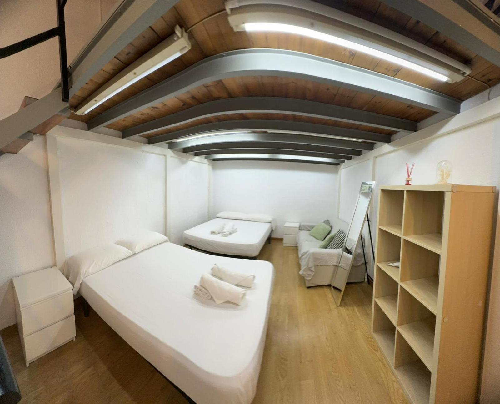 Habitacion Para Grupos Y Familias Hasta 8 Barcelona Exterior foto